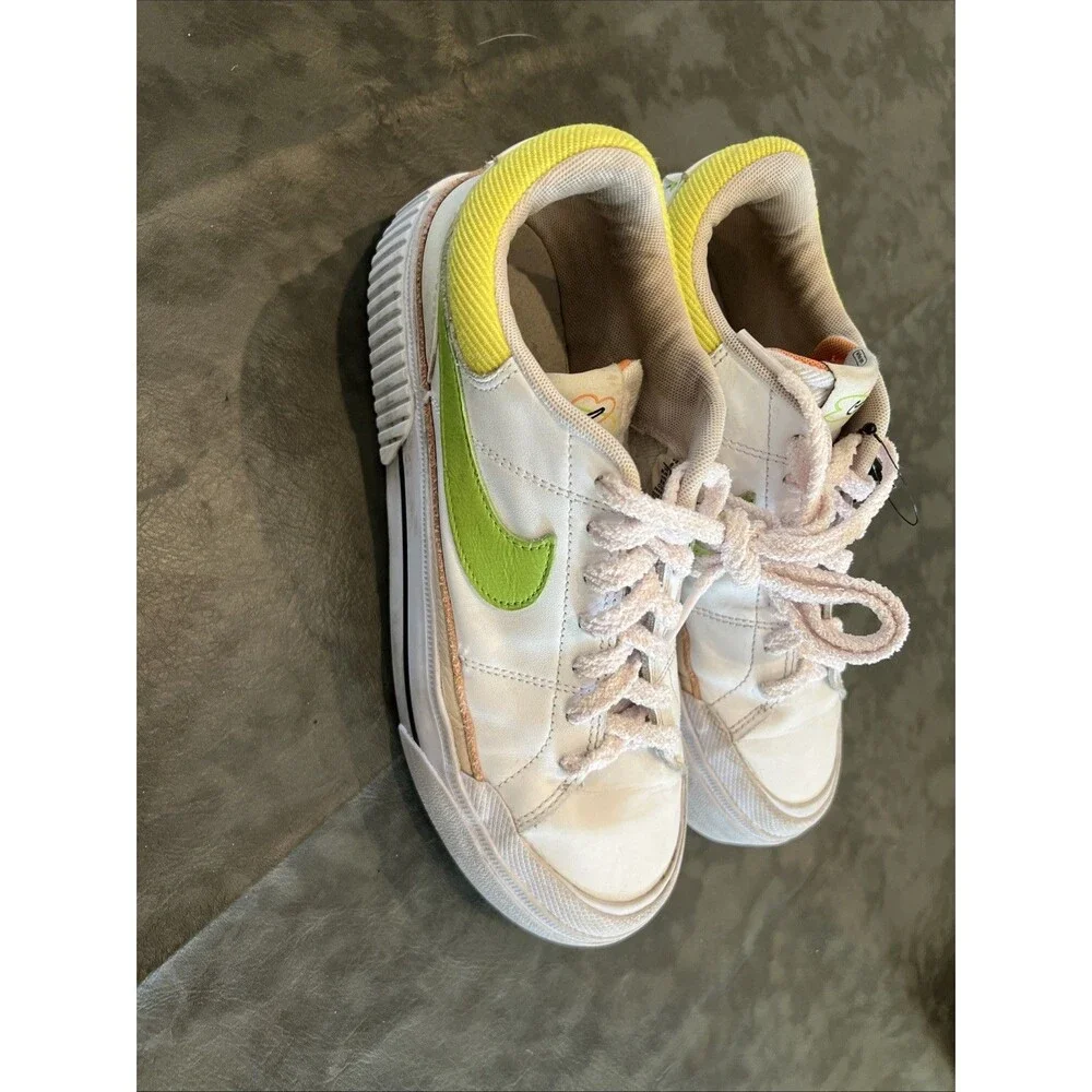 Nike Platform Athletic Sneakers Sz 8  Ladies